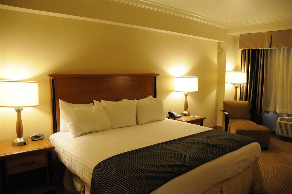 ฮอลลีวูด กาสิโน โจเลียต โฮเต็ล Hotel ภายนอก รูปภาพ